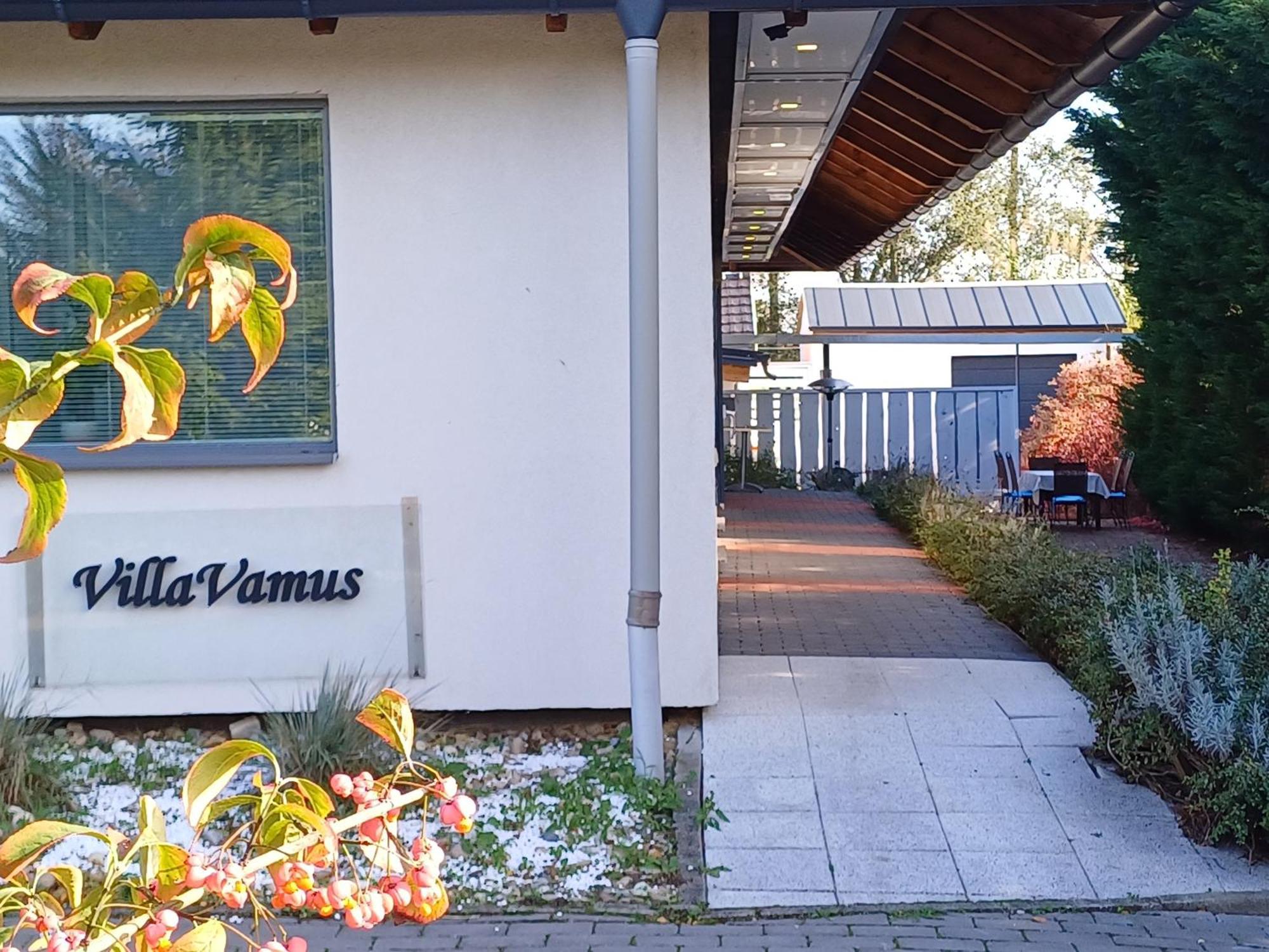 Villa Vamus Vendeg- Es Rendezvenyhaz Vamosszabadi Ngoại thất bức ảnh